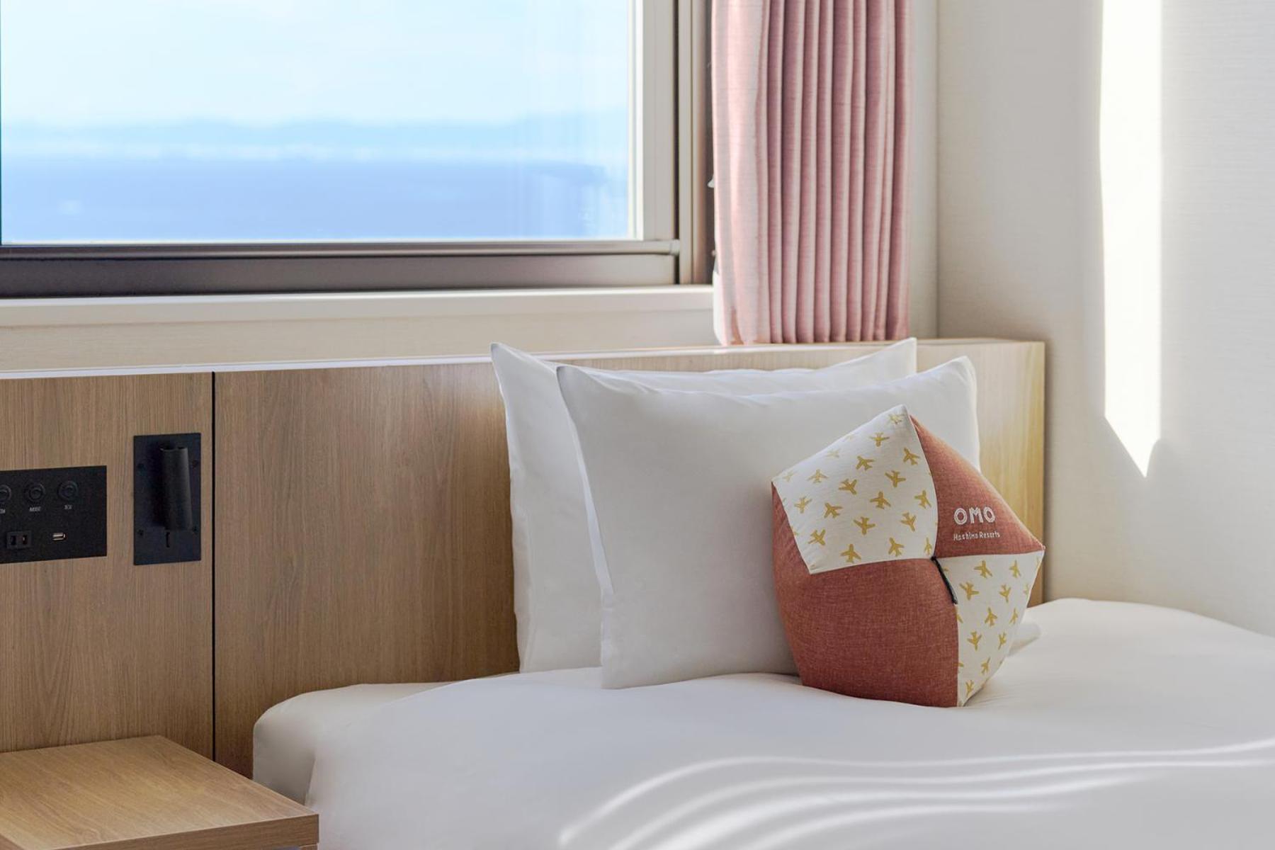 Omo Kansai Airport By Hoshino Resorts อิซุมิซาโนะ ภายนอก รูปภาพ A bed with a pillow